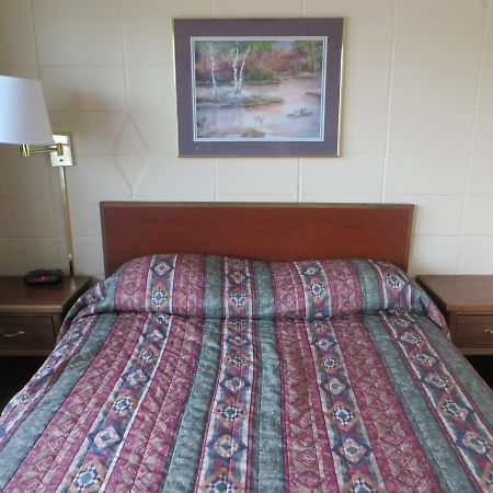 Deluxe Inn/Extended Stay - Council Bluffs Carter Lake ภายนอก รูปภาพ