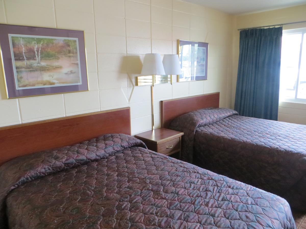 Deluxe Inn/Extended Stay - Council Bluffs Carter Lake ภายนอก รูปภาพ