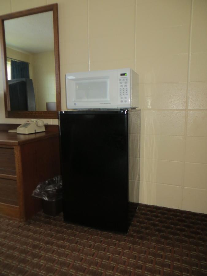 Deluxe Inn/Extended Stay - Council Bluffs Carter Lake ภายนอก รูปภาพ